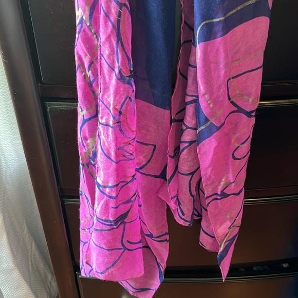 Charming Charlie scarf - Picture 2 of 4